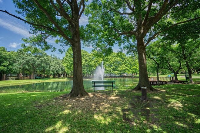 2401 East Randol Mill Road