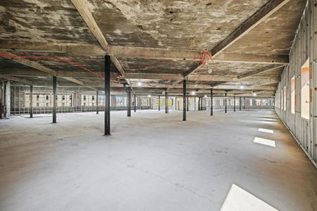 CON-081 Space Photo Gallery 6