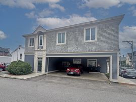 299 Hanover St
