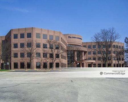 Office space for Rent at 1 Renaissance Blvd in Oakbrook Terrace