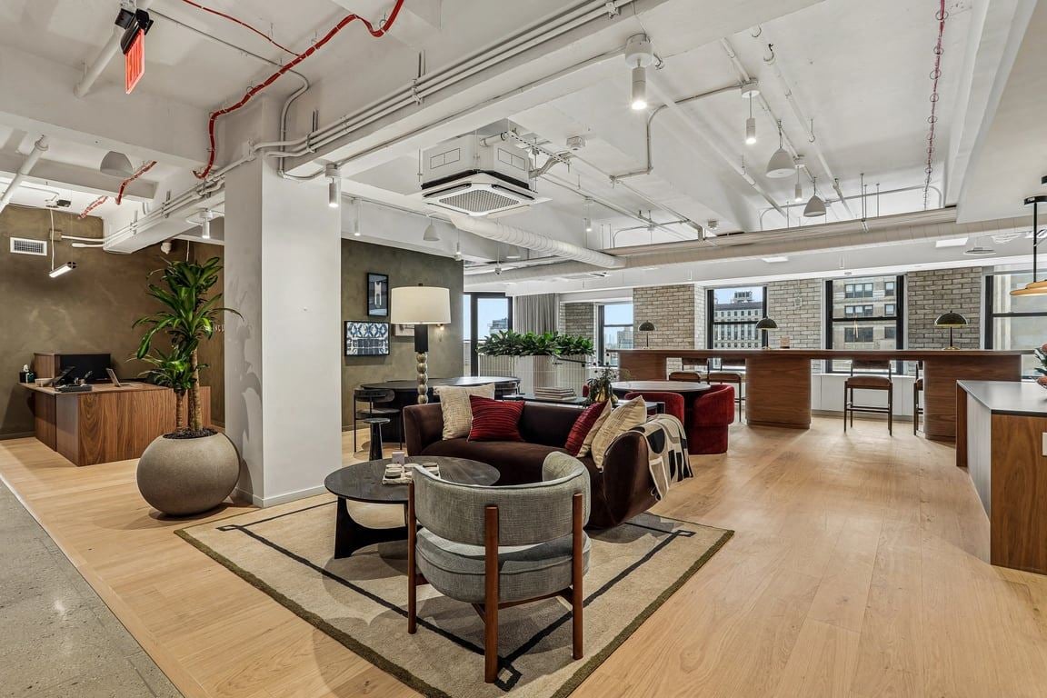 Industrious - 386 Park Ave S
