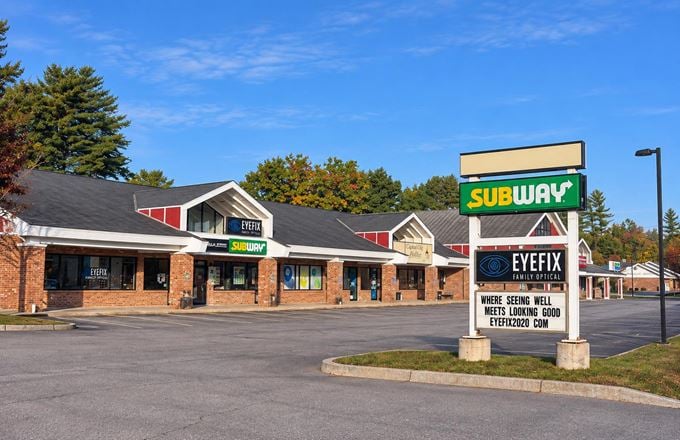 Emerald Plaza Shopping Center