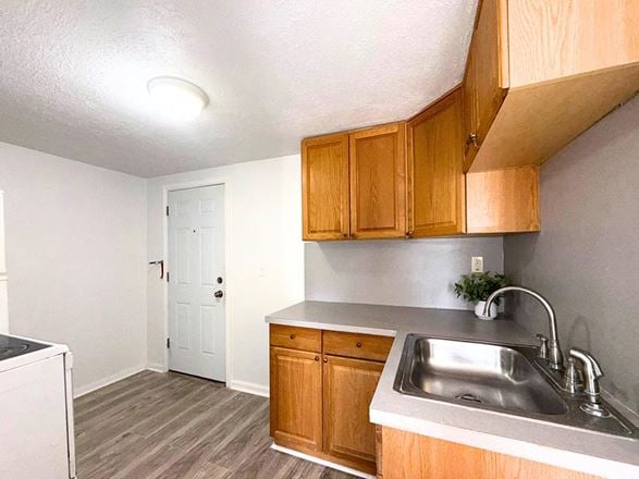 29222 Grand River