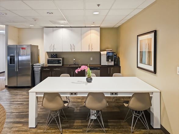 DE, Newark - Christiana Corporate