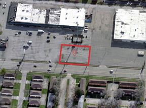Livingston Court Shopping Center | Pad Site