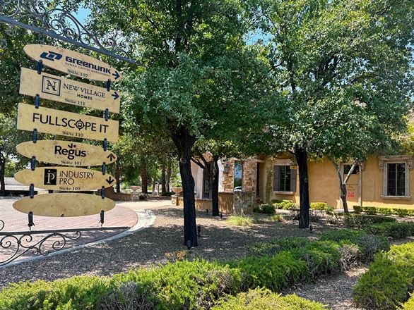 Regus - Gilbert - W Elliot Rd