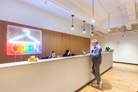 Shared and coworking spaces at 500 7th Avenue in New York