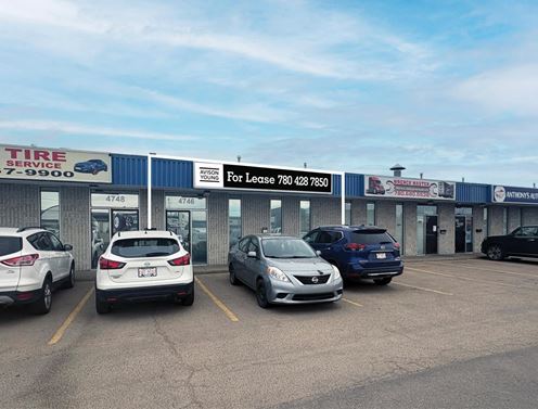 4746 76 Ave