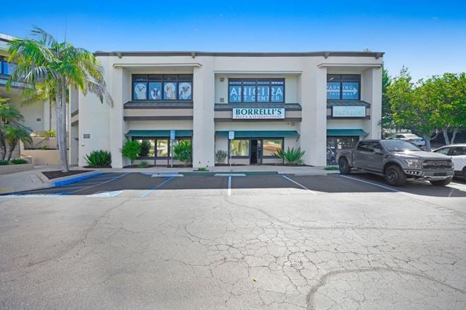 285 North El Camino Real
