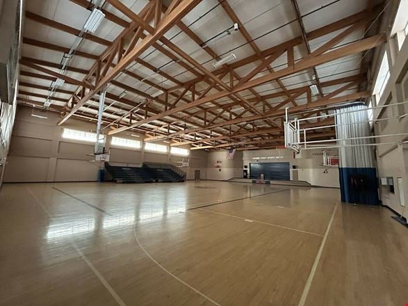 FOR SALE: 89,327 SF PRE-K TO 12th GRADE SCHOOL CAMPUS ON 36 ACRES