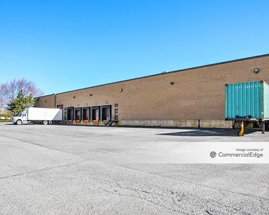 Forsgate Corporate Center - 181 Herrod Blvd