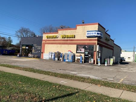 Photo of commercial space at 1450-1460 West 13 Mile Road in Madison Heights