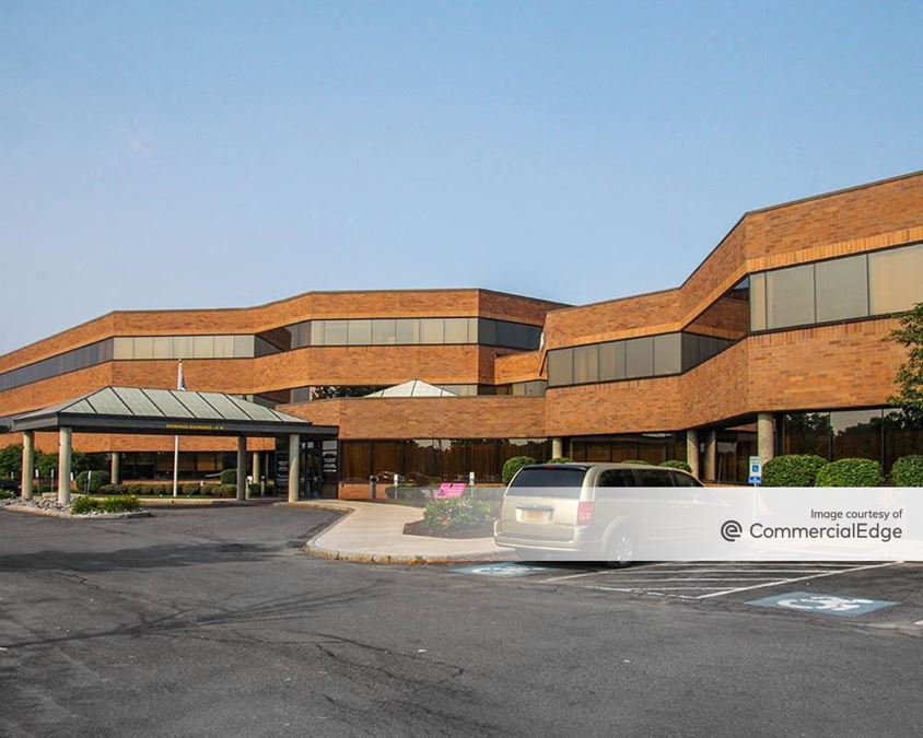 5008 Brittonfield Pkwy, East Syracuse, NY 13057