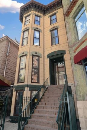 642 North Dearborn Street
