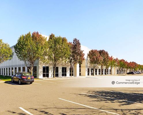 160 Raritan Center Pkwy