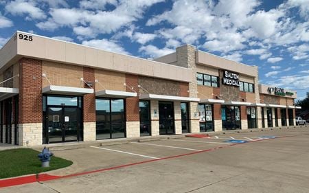 Photo of commercial space at 925 N Bryan Belt Line Rd in Mesquite