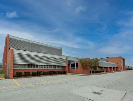 Photo of commercial space at 2800 W. Fourteen Mile in Royal Oak