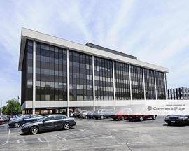 Edens Office Plaza