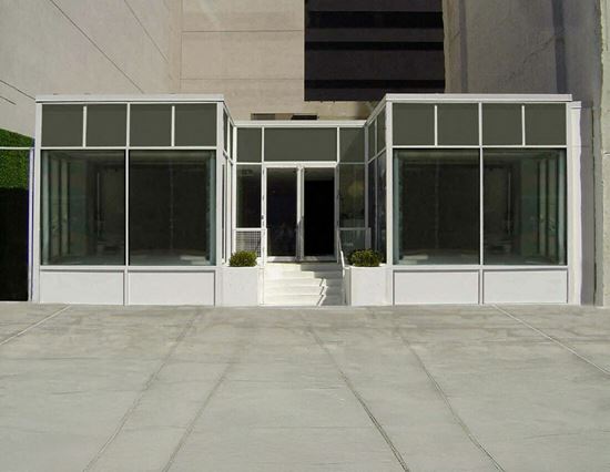 635 W 42nd St