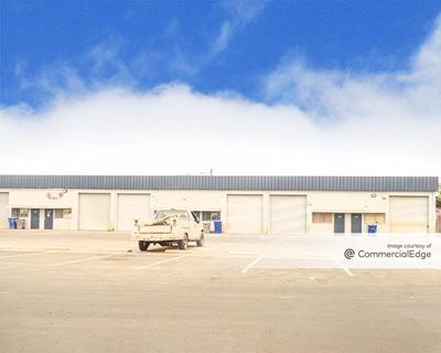 Marks Industrial Center - 3188 North Marks Avenue