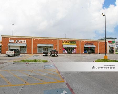 Retail space for Rent at 11635 Harry Hines in Dallas