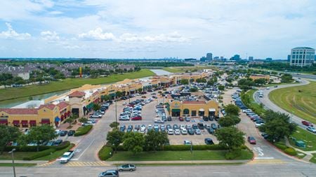 Commercial space for Rent at 861-975 W John Carpenter Fwy in Irving