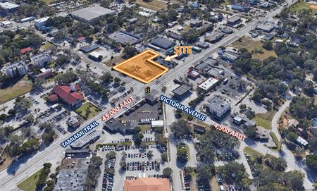 SEC Tamiami Trail & Victoria Ave - Fort Myers
