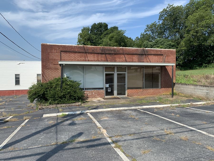 Carnesville Commercial Building 1133 Hull Avenue, Carnesville, GA