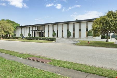 Commercial space for Rent at 16821 Buccaneer Lane in Houston