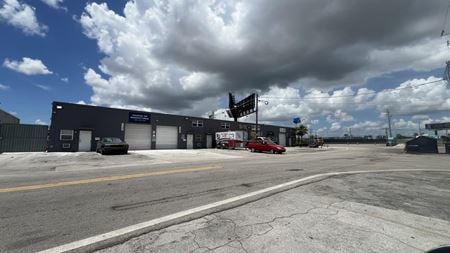 Industrial space for Rent at 1660 W 33rd Pl in Hialeah