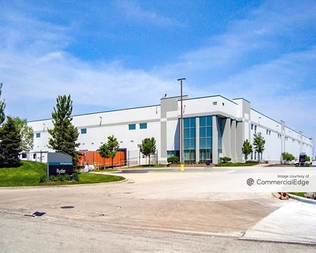 Photo of commercial space at 100 Prologis Pkwy in Morris