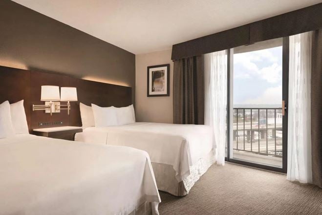 Radisson Cincinnati Riverfront
