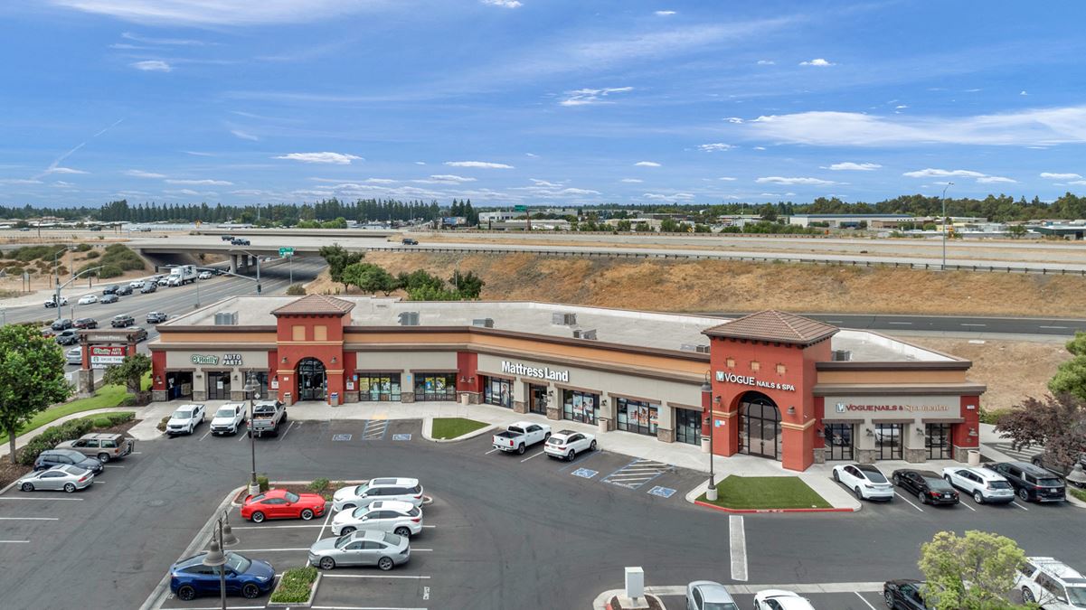 Tuscan Plaza Shopping Center: Prime Retail End Cap & Shop Space