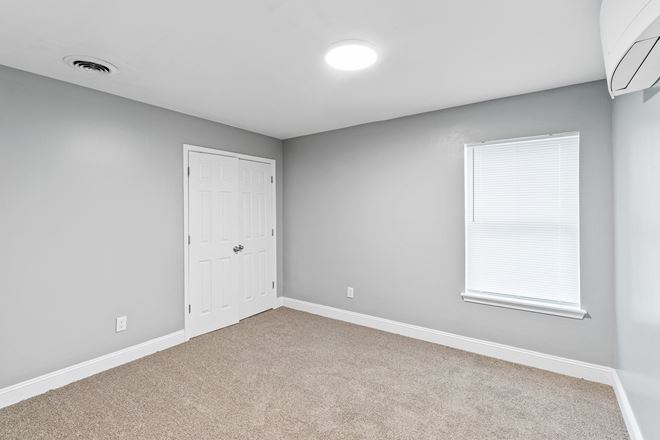 10 Unit Apartment in off Bardstown Rd