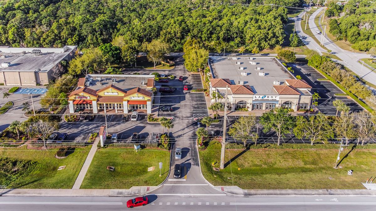 Westmoreland Plaza