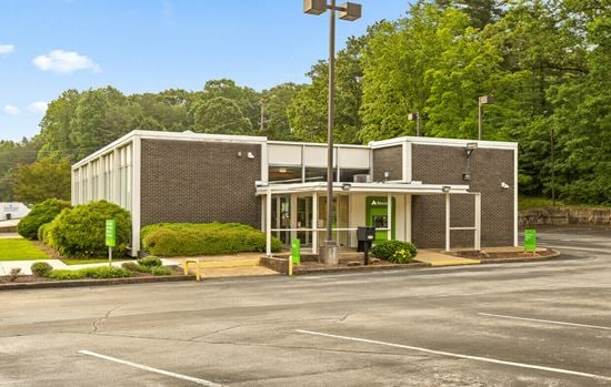 Prime Retail Location | Former Bank Available for Lease | 3894 Hixson Pike