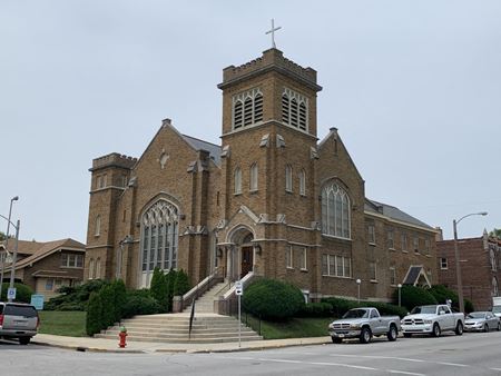 Photo of commercial space at 2677 N 40th St in Milwaukee