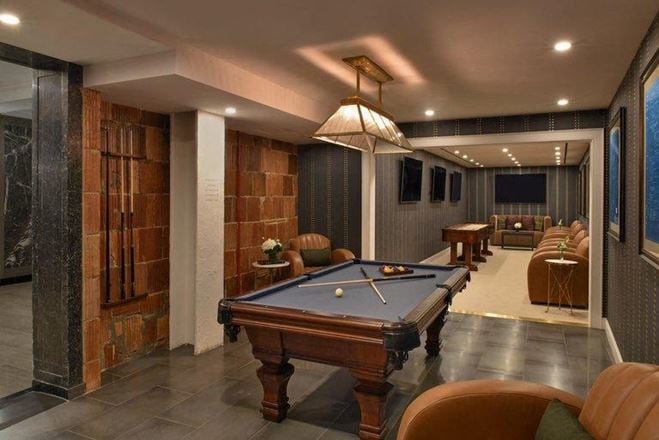 Jay Suites - Wall Street