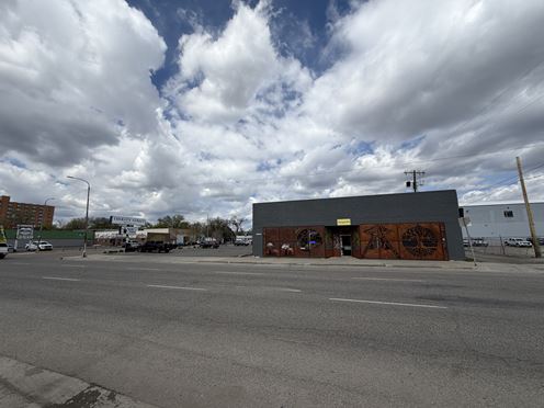 1st Ave Street Retail