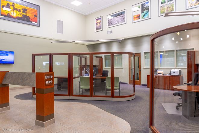 Office/Retail Building on 3± AC in Downtown Gainesville