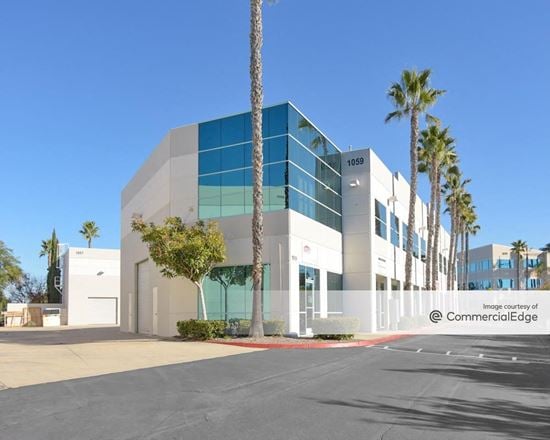 1055, 1057 & 1059 Tierra Del Rey