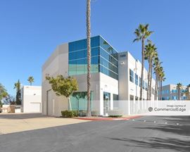 1055, 1057 & 1059 Tierra Del Rey
