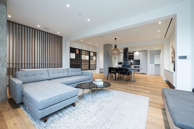 555 Richmond Street West 