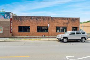 4511 W Belmont Ave