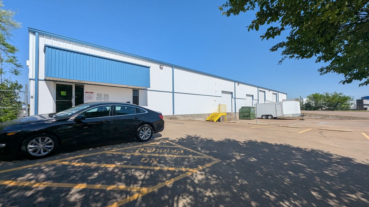 Freestanding Warehouse
