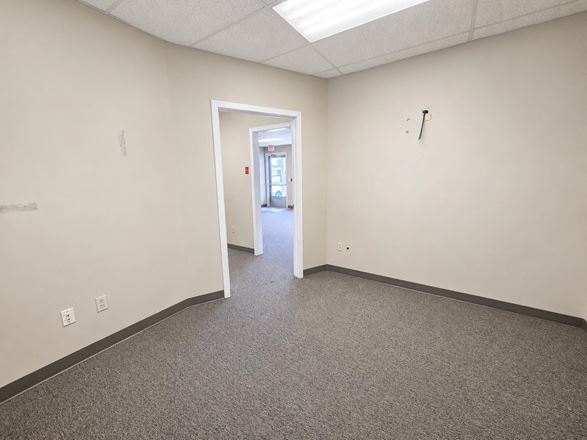 1495 Black Rock Tpke
