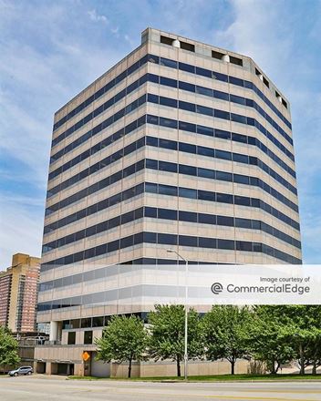 Crown Center - 2600 Grand