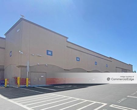 Photo of commercial space at 7663 North Blackstone Avenue in Fresno