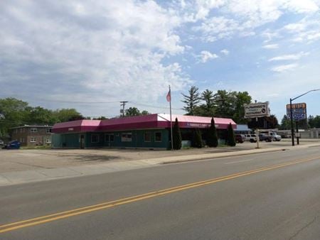 Retail space for Sale at 1017 E Green Bay St in SHAWANO