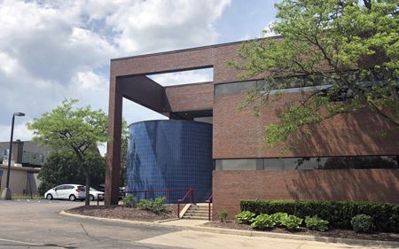 Photo of commercial space at 6177 Orchard Lake Rd in West Bloomfield